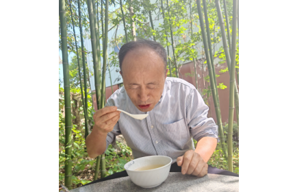 2025 健康飲食趨勢(shì)：天然食材成主流，隨州葛根粉走進(jìn)老年人餐桌